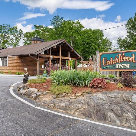 Cedarwood Inn هيندرسونفيل المظهر الخارجي الصورة