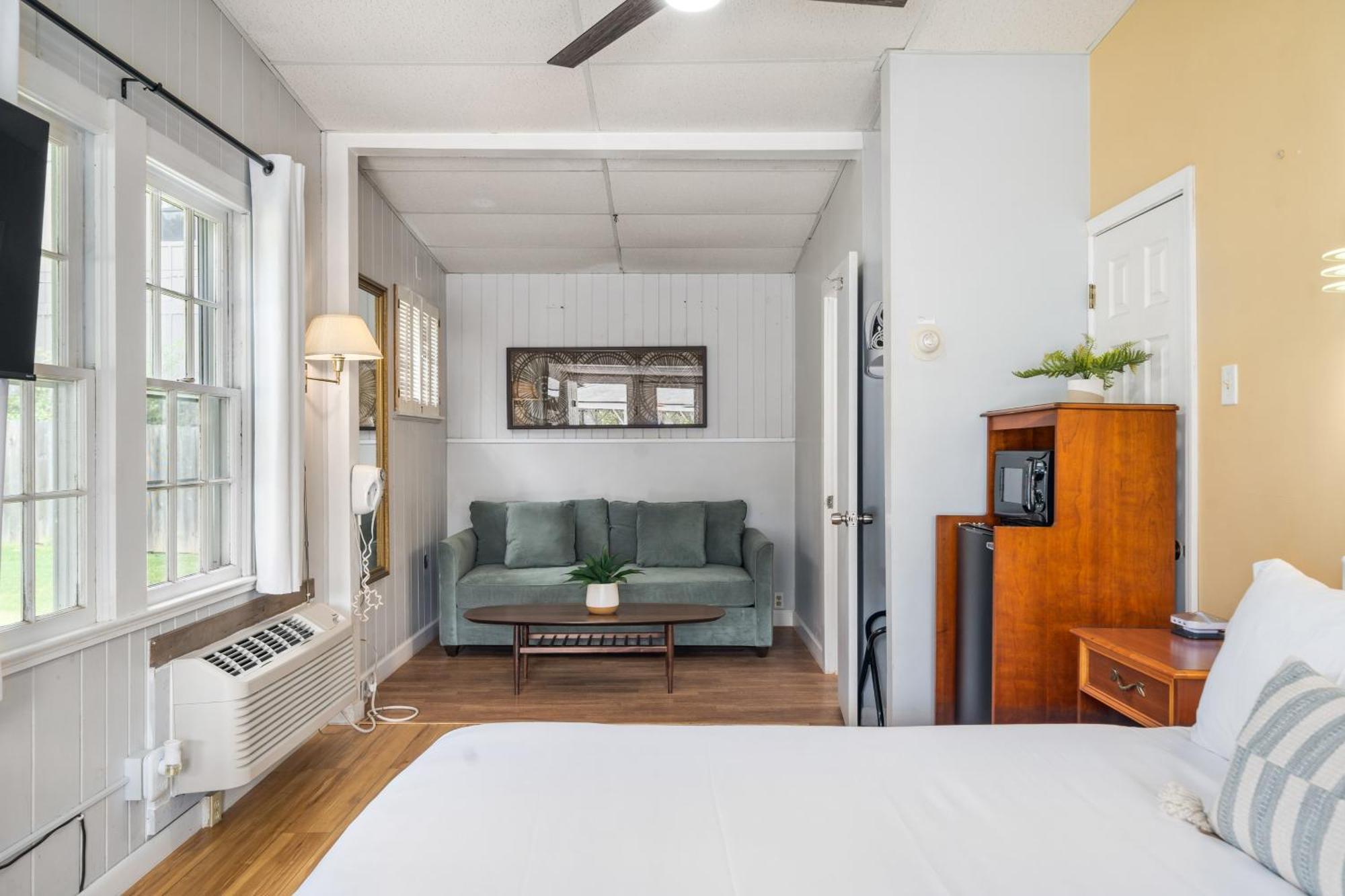 Cedarwood Inn هيندرسونفيل المظهر الخارجي الصورة