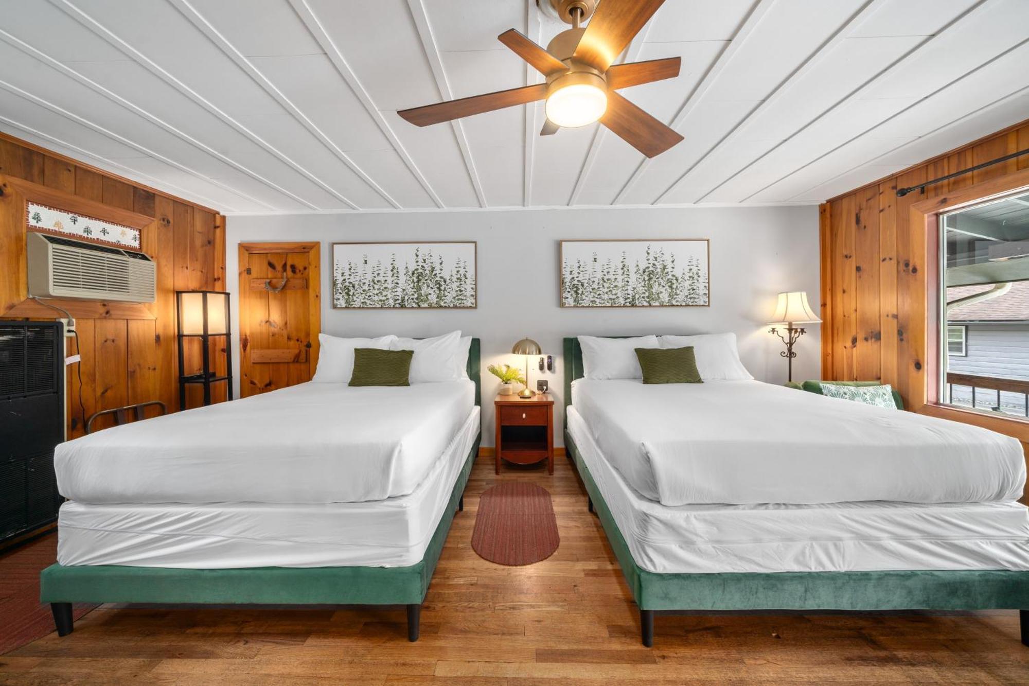 Cedarwood Inn هيندرسونفيل المظهر الخارجي الصورة
