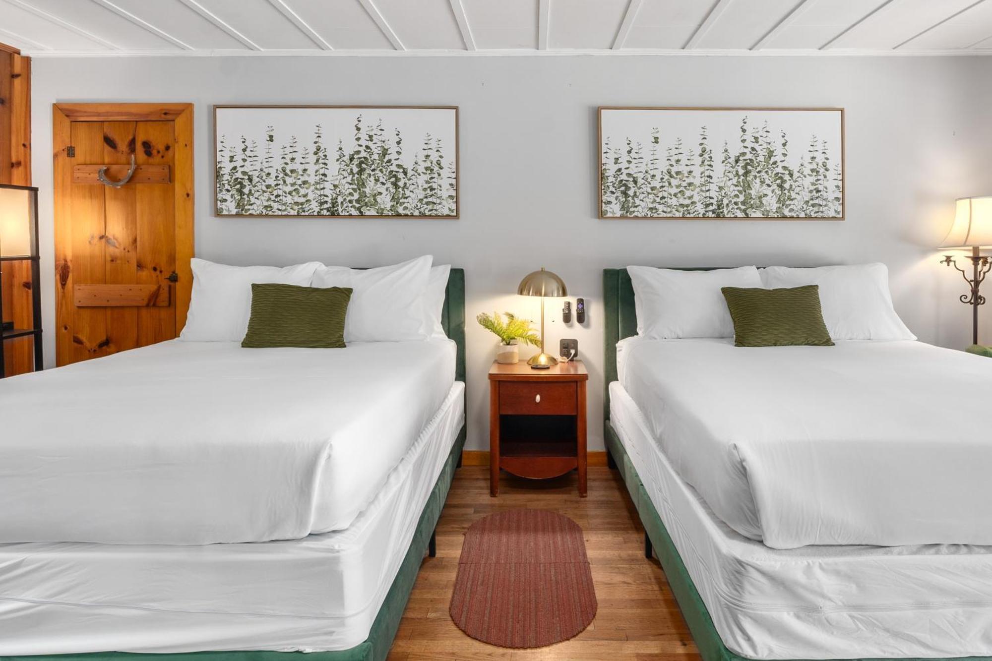 Cedarwood Inn هيندرسونفيل المظهر الخارجي الصورة