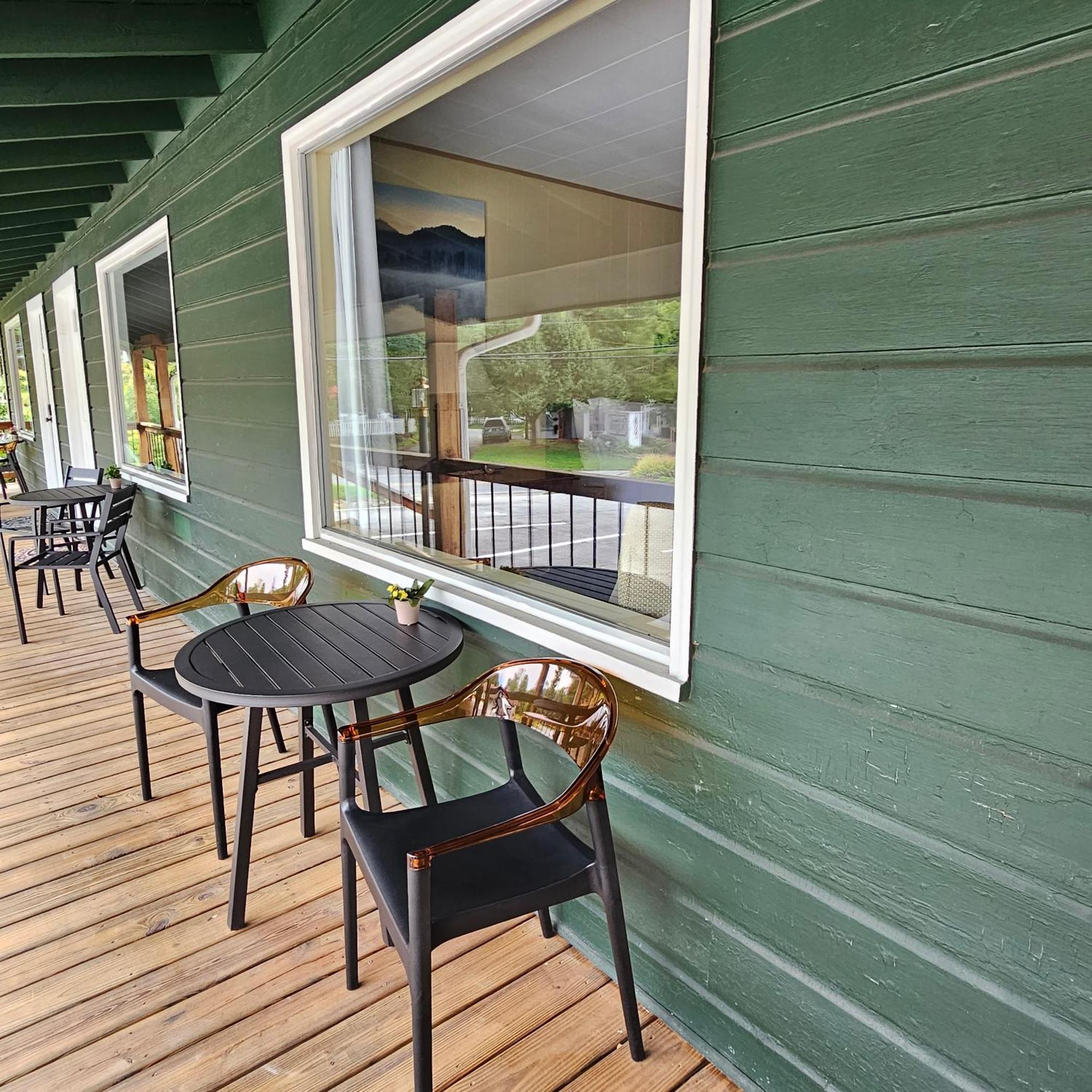 Cedarwood Inn هيندرسونفيل المظهر الخارجي الصورة
