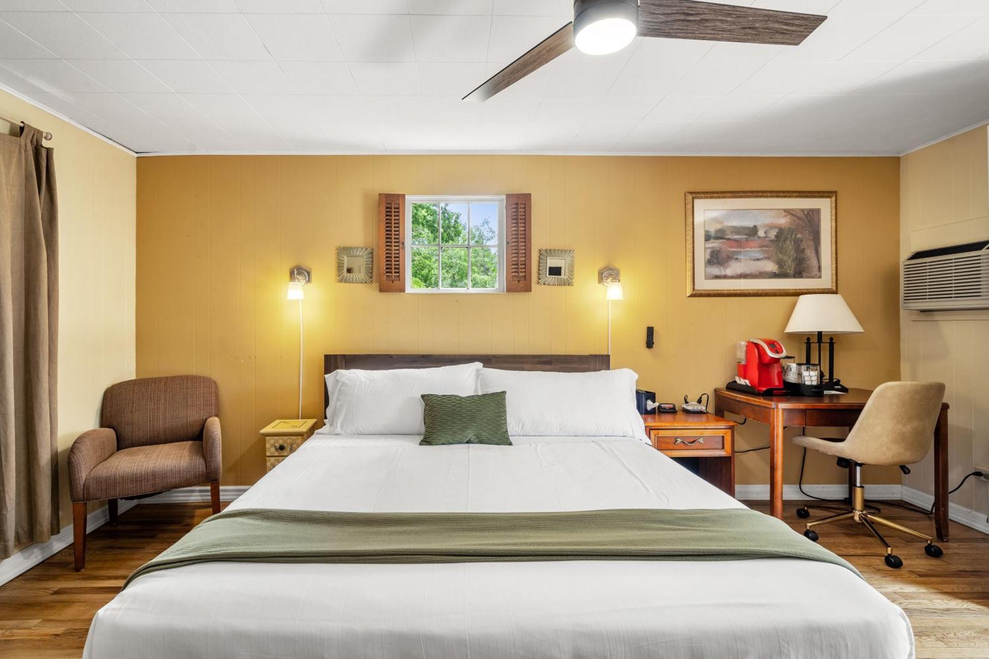 Cedarwood Inn هيندرسونفيل المظهر الخارجي الصورة