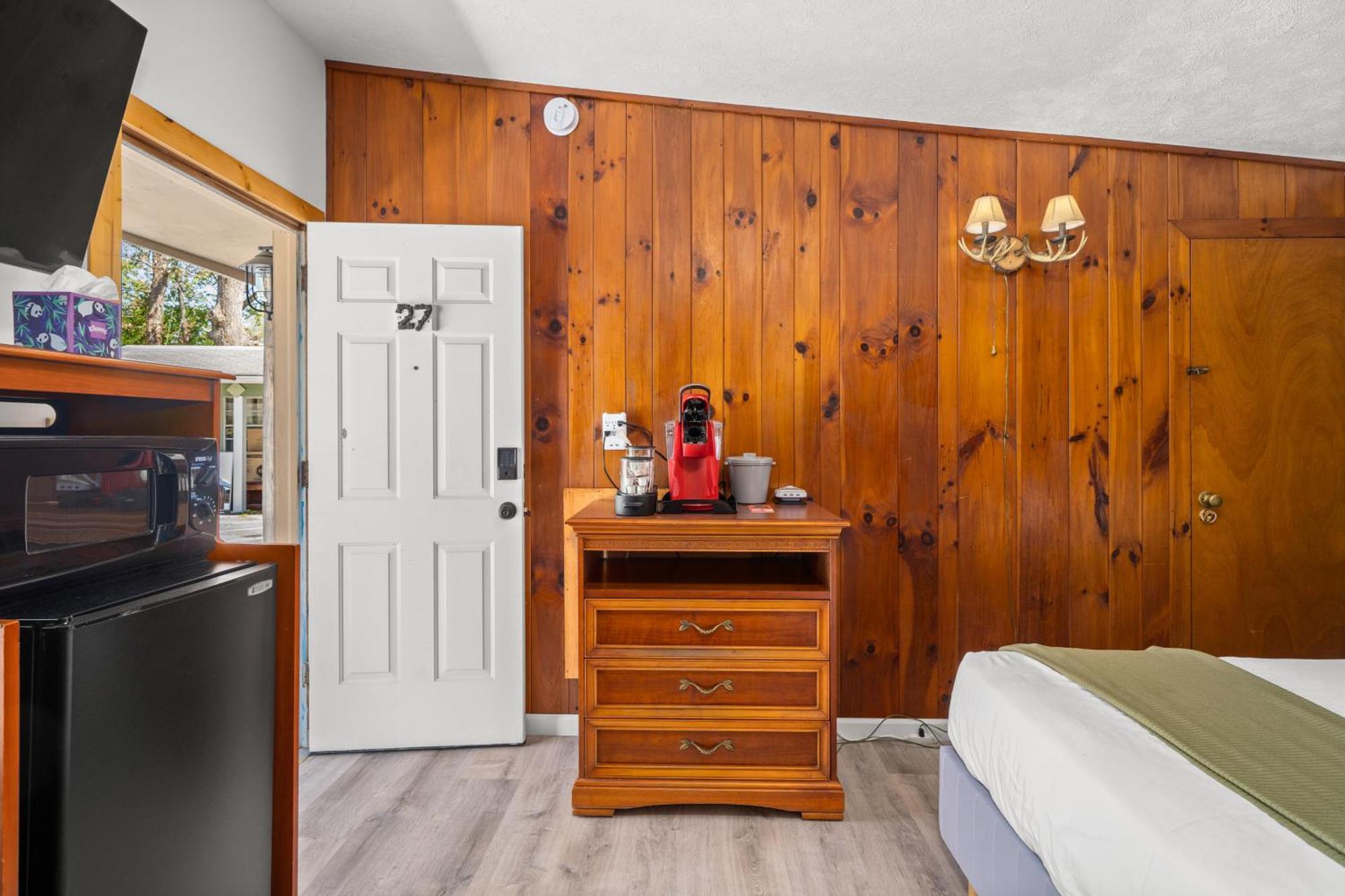 Cedarwood Inn هيندرسونفيل المظهر الخارجي الصورة