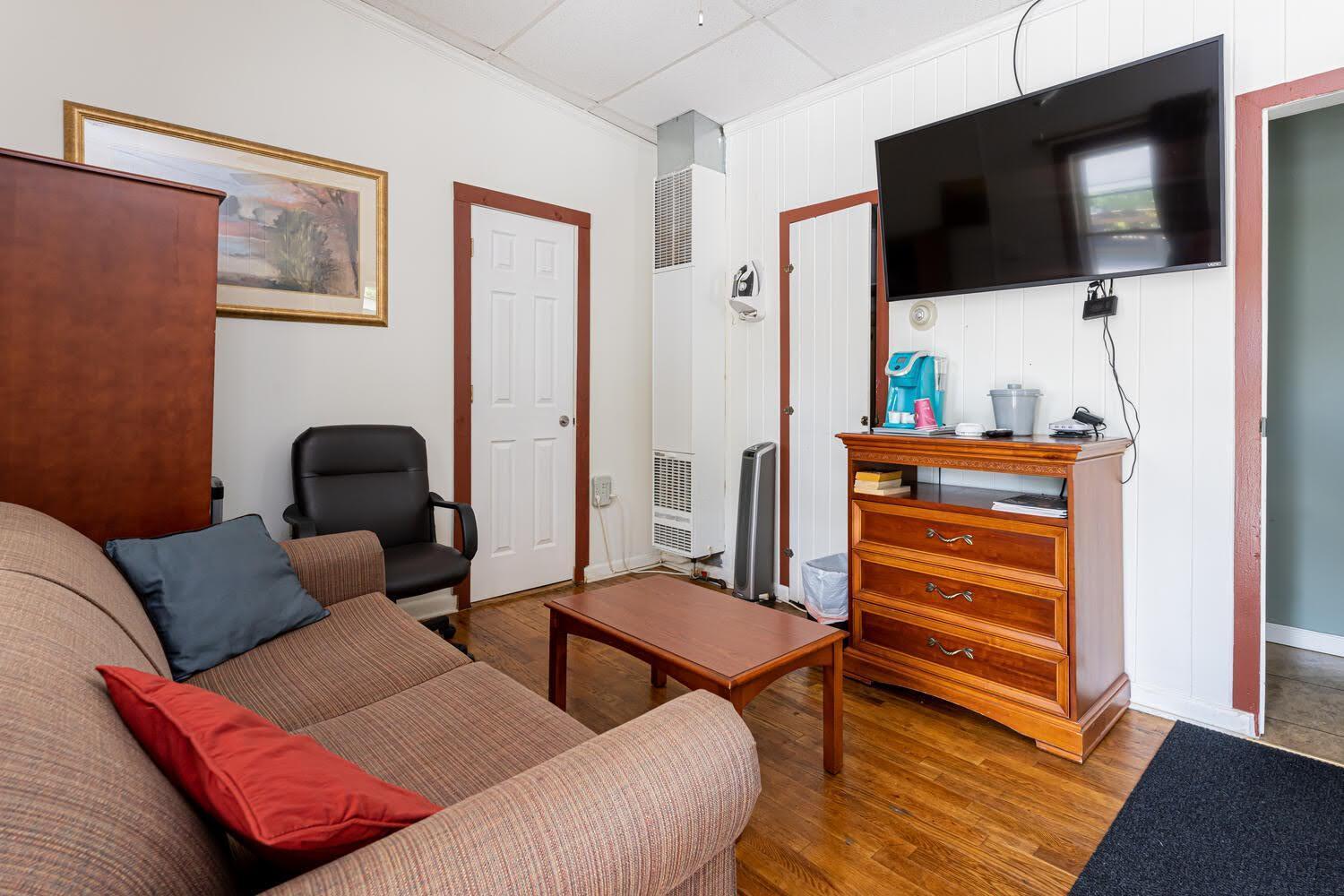 Cedarwood Inn هيندرسونفيل المظهر الخارجي الصورة