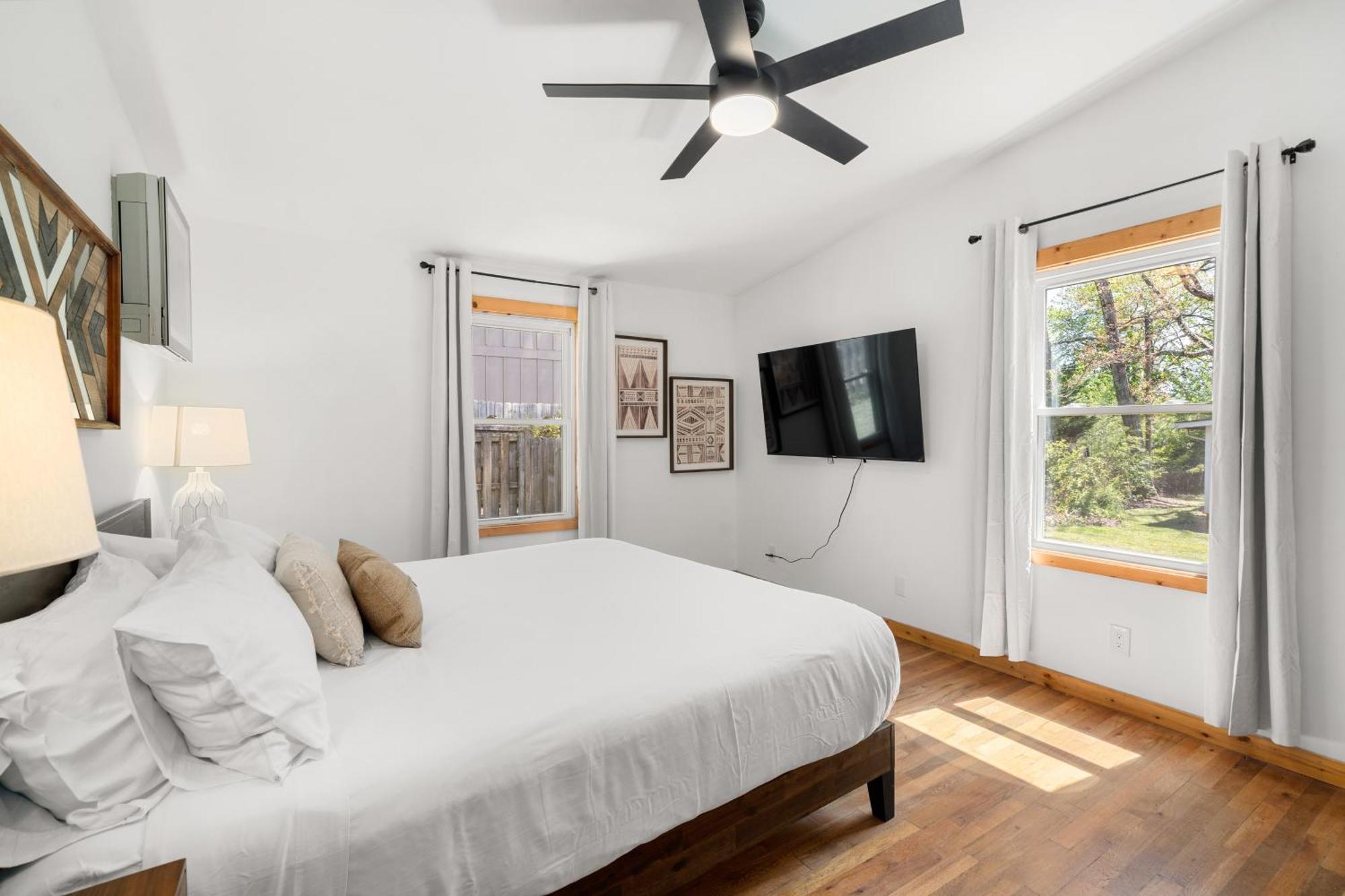 Cedarwood Inn هيندرسونفيل المظهر الخارجي الصورة