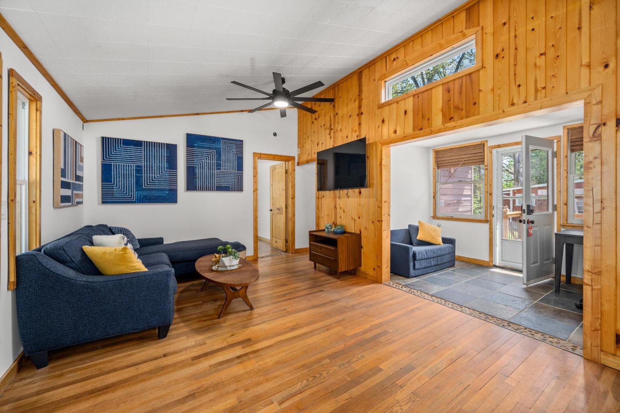 Cedarwood Inn هيندرسونفيل المظهر الخارجي الصورة